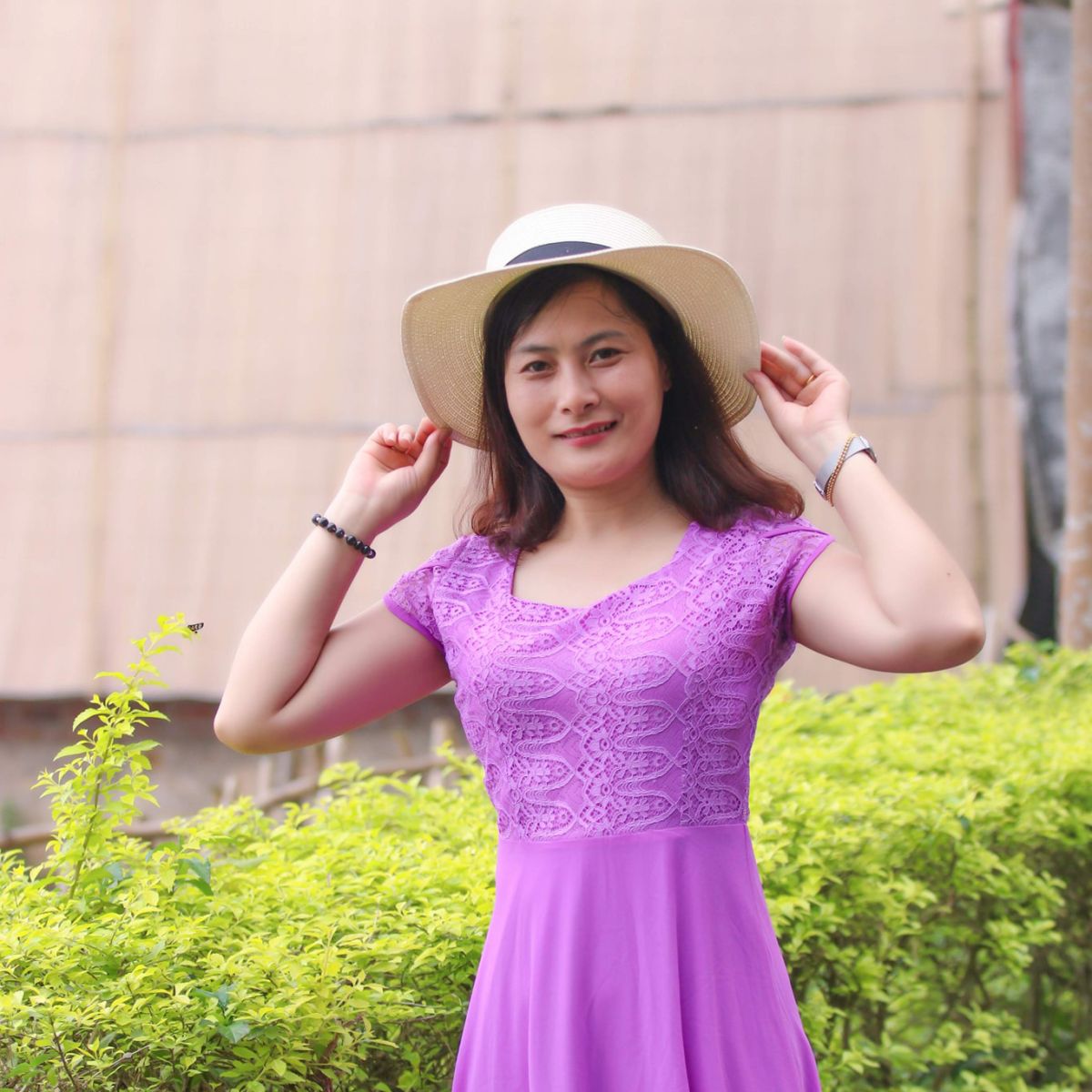 Cô Đặng Thu Hằng