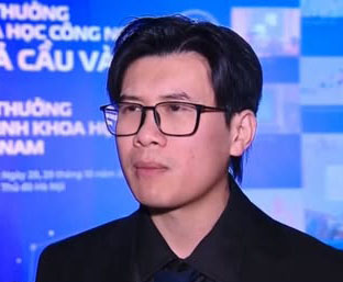 Ảnh chân dung Trần Ngọc Vĩnh